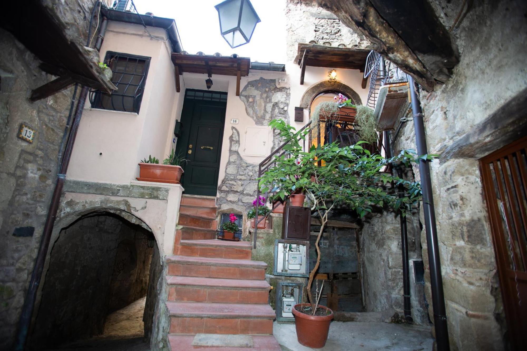 Albergo Diffuso E Scuderie Vgb Sacrofano Esterno foto