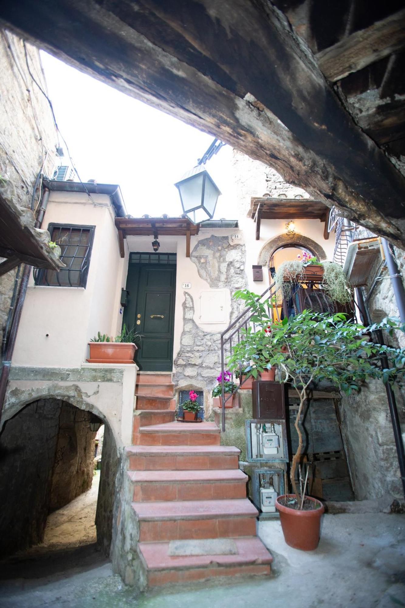 Albergo Diffuso E Scuderie Vgb Sacrofano Esterno foto